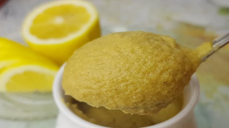 Горчица домашняя с лимонным соком, цыганка готовит. Горчица