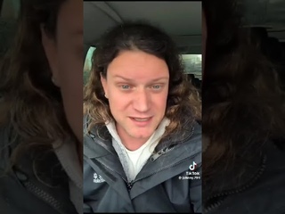 Johnny  Deutsche, ihr verteidigt eure Besatzer!