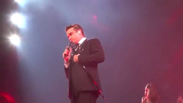 Robbie Williams Sensational ( FRONT ROW) 22 Sept 14 Brisbane