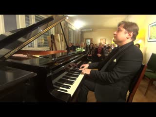 Peter Laul plays Brahms Intermezzo A-dur op. 118 No. 2