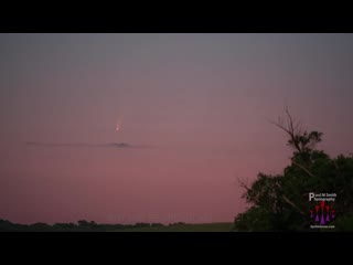 ..комета C/2020 F3 (NEOWISE) в утреннем небе над Оклахомой..