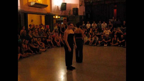 ARIADNA NAVEIRA y MARIELA SAMETBAND en Viva La Pepa