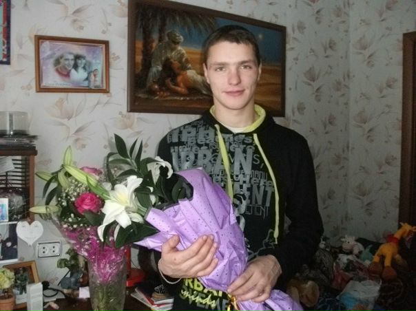 №8, Серёжа Пчелов №8, Серёжа Пчелов