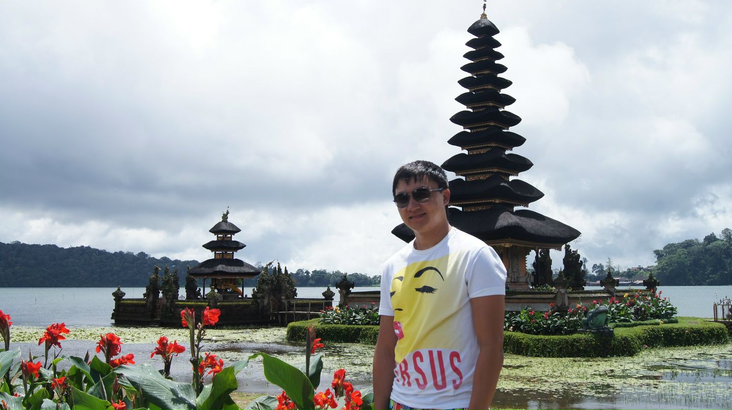 Ruslan Railevich | London