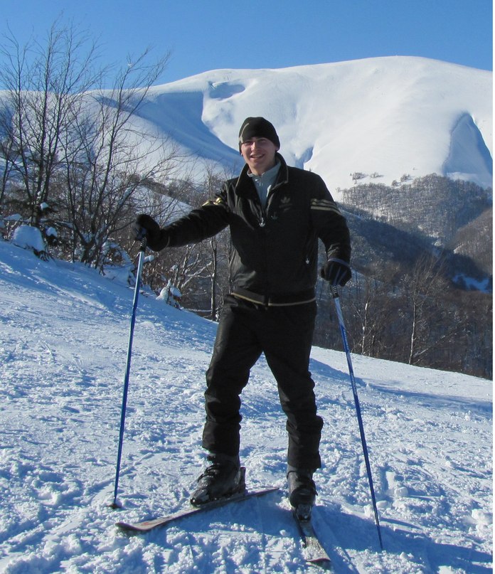 Енріке Устич | London