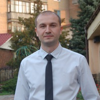 Максим Усиков