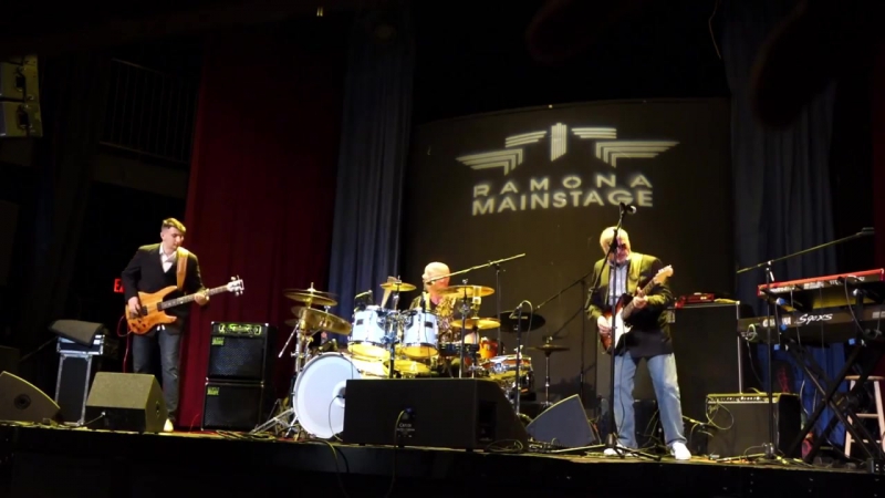 Blues Mobile Band Oh