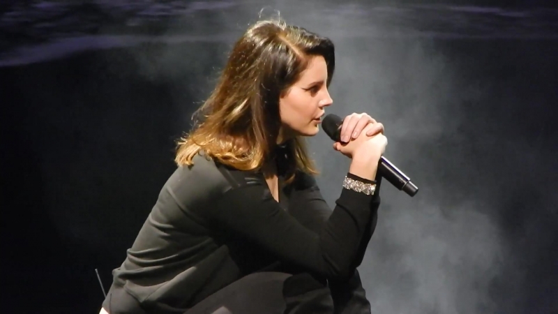 Lana Del Rey Ultraviolence ( Live Toyota Center , LA To The Moon Tour