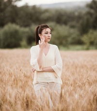 Лена Божеску