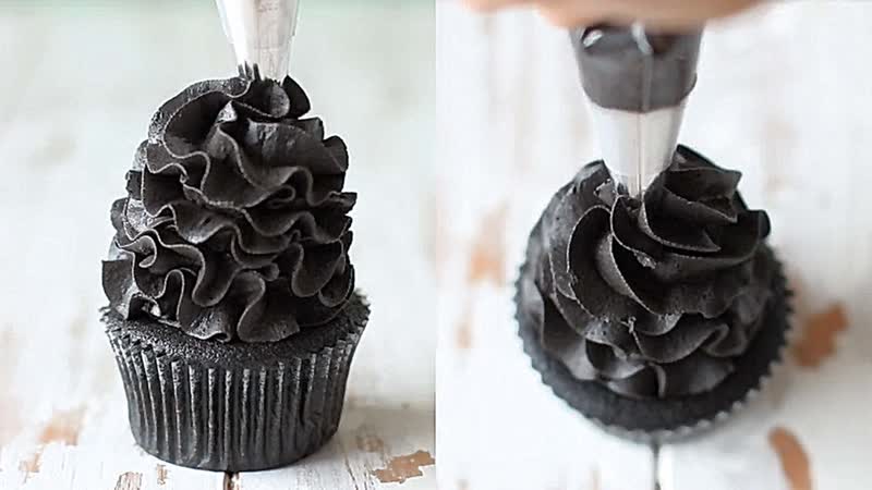 Чёрные капкейки с чёрным кремом Marry the Night. , Наша группа в