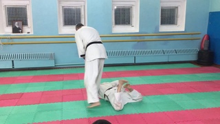 Таши вадза - Ката дори Мен учи Енке ура по гяку ханми