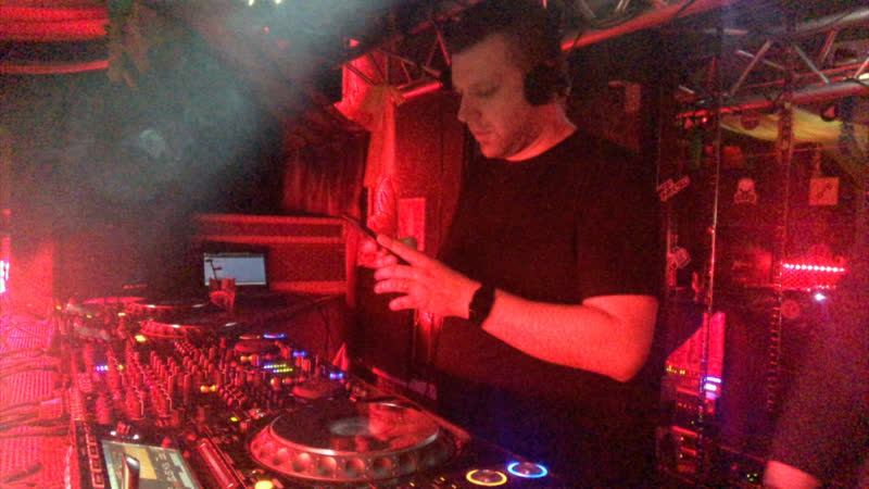 Live: PUR PUR i BAR