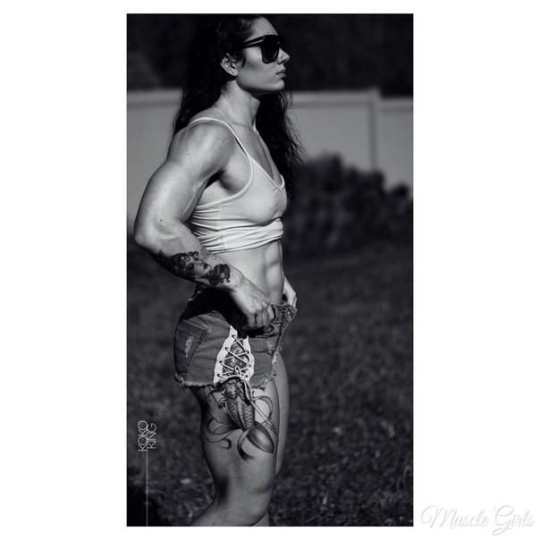 Muscle girl retro talking dirty