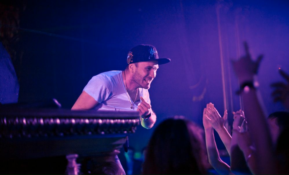 №54, Динар Зали №54, Динар Зали