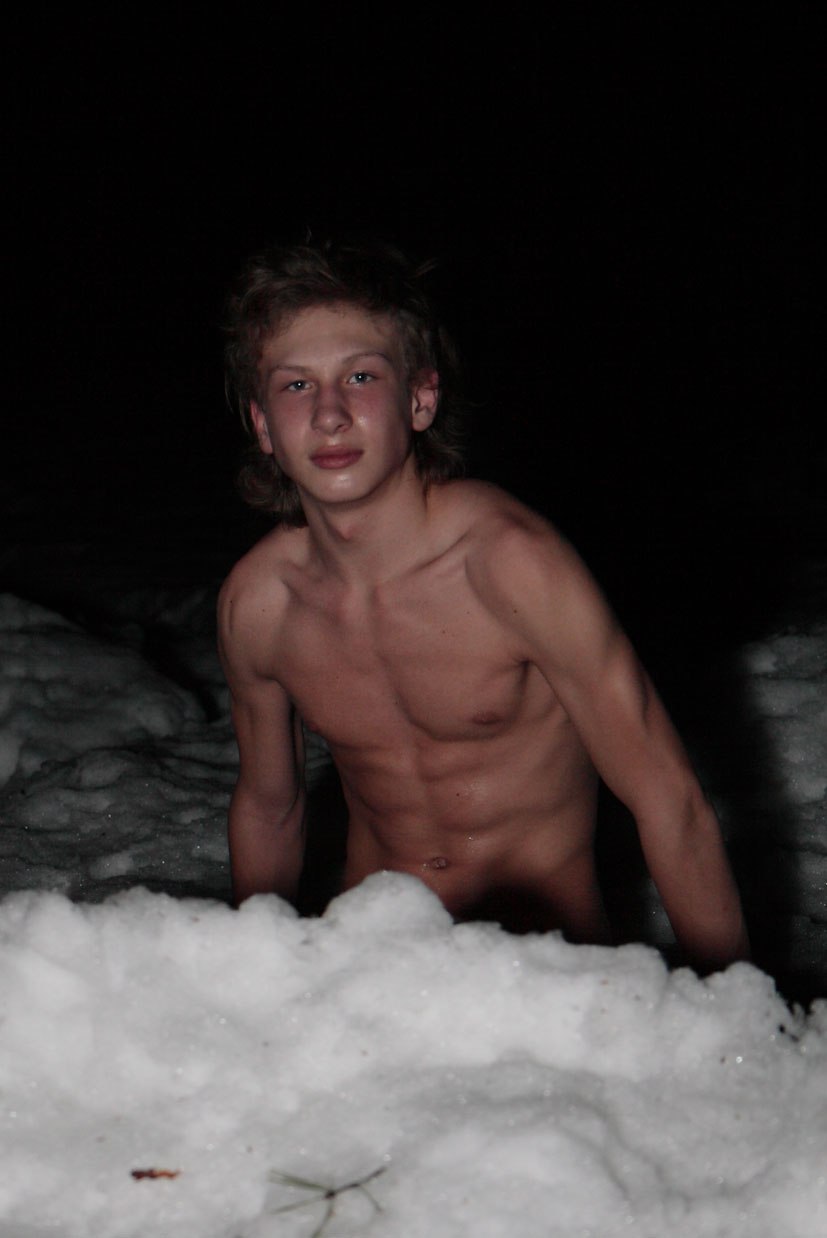 Валя Евстигнеев | Москва