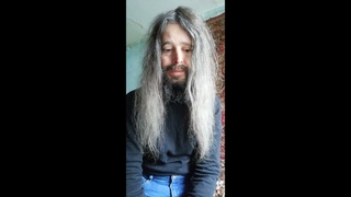 Длинноволосый 43-летний тенор мужчина-Размышление о мужском и женском!
