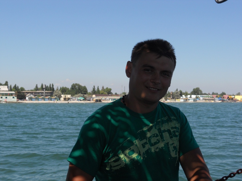 Руслан Волошин |