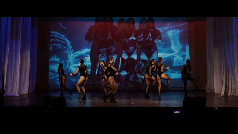 Twerk, Захарова