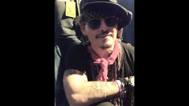 My Precious Memory Meeting Johnny Depp at Alice Coopers Christmas
