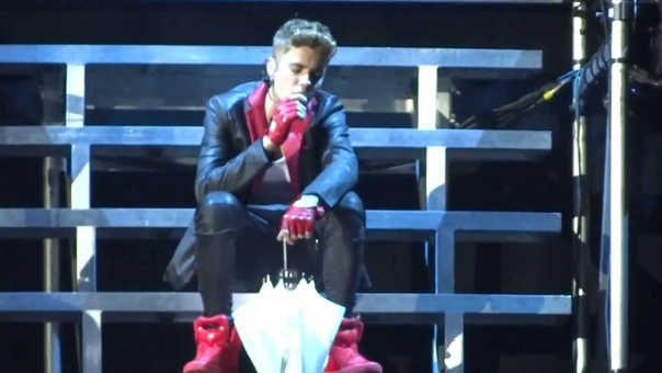 Love Me Like You Do Justin Bieber BELIEVE TOUR