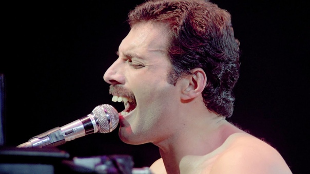 Queen Bohemian Rhapsody ( Live in